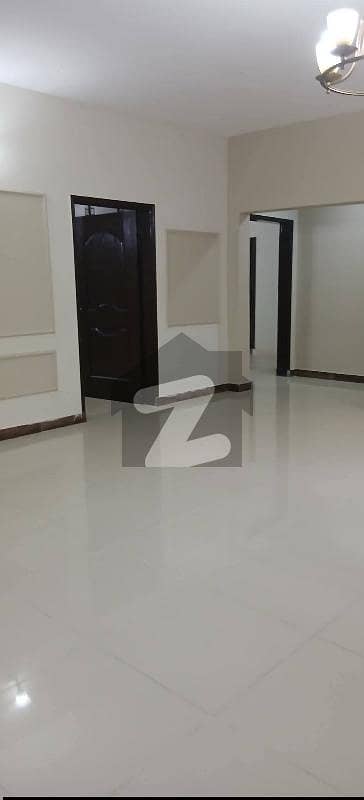 Askari 11 Lahore  3bed Apartment Available for rent