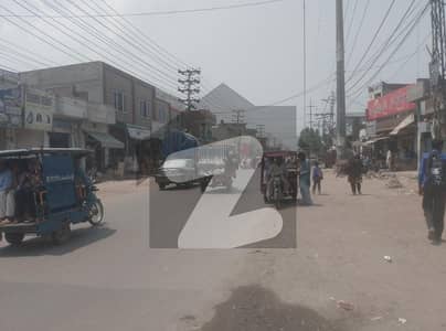 ڈیفینس روڈ لاہور میں 2 مرلہ Studio دکان 1.2 کروڑ میں برائے فروخت۔ ڈیفینس روڈ لاہور میں 2 مرلہ Studio دکان 1.2 کروڑ میں برائے فروخت۔