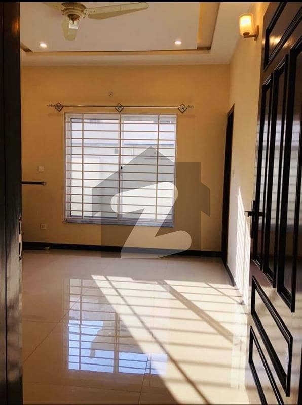 40/80( 14Marla) House Available For Rent in G13 40/80( 14Marla) House Available For Rent in G13