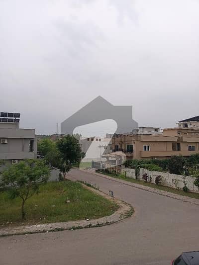 ڈی ایچ اے فیز 5 - سیکٹر بی ڈی ایچ اے ڈیفینس فیز 5,ڈی ایچ اے ڈیفینس,اسلام آباد میں 1 کنال رہائشی پلاٹ 2.6 کروڑ میں برائے فروخت۔