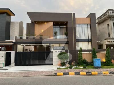Spectacular 1 Kanal Semi-Furnished Designer Villa with Private Swimming Pool For Sale Prime Location!
