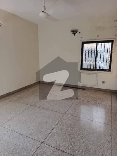 URGENT SALE: Prime 3-Bedroom Seaview Apartment (SV4)