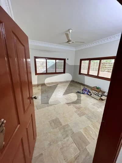 Defence 600 Yards Bungalow For Silent Commercial Rent