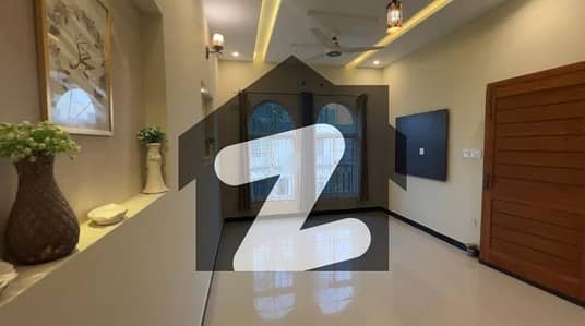 ڈی ۔ 12 اسلام آباد میں 4 کمروں کا 4 مرلہ مکان 5.4 کروڑ میں برائے فروخت۔