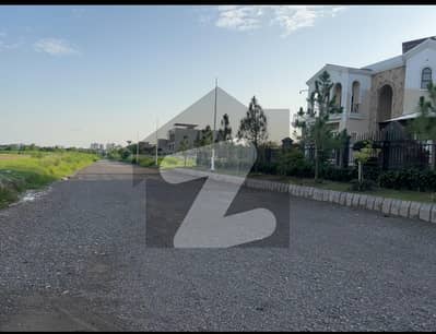 Gulberg Green Block C 10Kanal Main Road Developed Possession Farmhouse Land Available For Sale