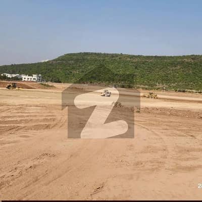 مارگلہ انکلیو مارگلہ ایونیو,اسلام آباد میں 1 کنال رہائشی پلاٹ 6.5 کروڑ میں برائے فروخت۔