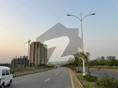 Gulberg Green C Block 04Kanal Lakeface 2sided Open Plot Available For Sale