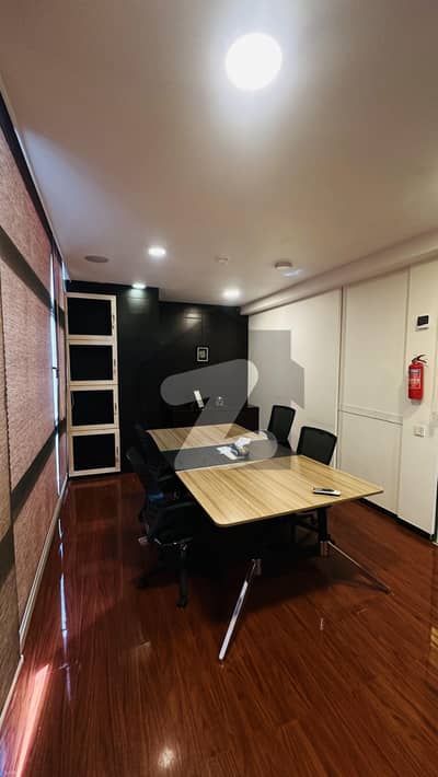 Office for rent out class corner