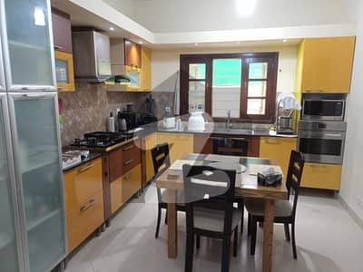 ULTRA LUXURY 500 YARDS WELL MAINTAINED BUNGALOW FOR SALE ZULFIQAR STREETS, DHA PHASE 8, KARACHI