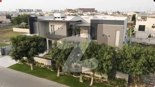 ڈی ایچ اے فیز 6 - بلاک ایل فیز 6,ڈیفنس (ڈی ایچ اے),لاہور میں 6 کمروں کا 2 کنال مکان 20.0 لاکھ میں کرایہ پر دستیاب ہے۔