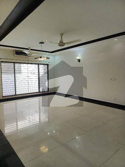 1 Kanal Modern Beautiful House Available For Rent Near All Facilities Hot Location