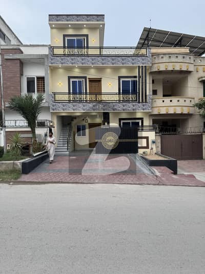 جی ۔ 14/4 جی ۔ 14,اسلام آباد میں 4 کمروں کا 5 مرلہ مکان 5.5 کروڑ میں برائے فروخت۔