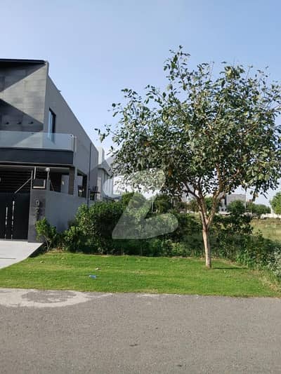 1 Kanal Premium Park Facing Plot, Near To Mosque And Drict Access From Main 160fet Road