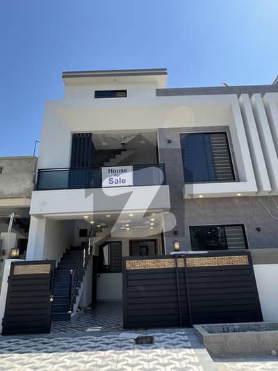 5 MARLA BRAND NEW BEAUTIFUL HOUSE FOR SELL AT JINNAH GARDEN ISLAMABAD
