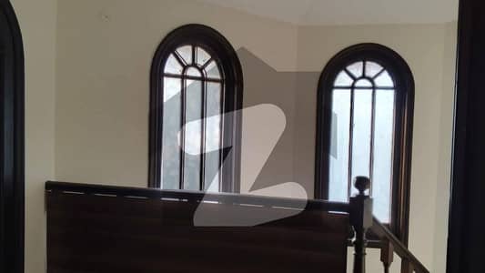 10 Marla Owner Build Luxury House For Sale in LDA Avenue One