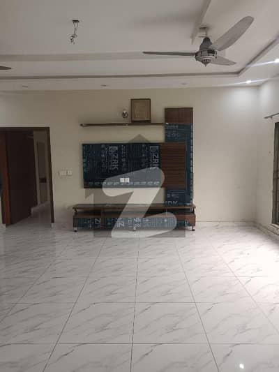 10 Marla Upper Portion Available For Rent