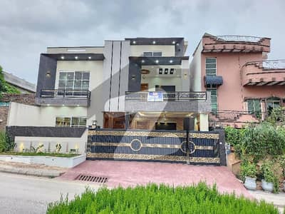 سی بی آر ٹاؤن فیز 1 سی بی آر ٹاؤن,اسلام آباد میں 6 کمروں کا 14 مرلہ مکان 6.8 کروڑ میں برائے فروخت۔ سی بی آر ٹاؤن فیز 1 سی بی آر ٹاؤن,اسلام آباد میں 6 کمروں کا 14 مرلہ مکان 6.8 کروڑ میں برائے فروخت۔