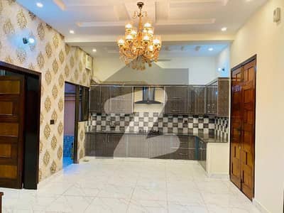 4.5 Marla Triple Storey Very Beautiful House For Sale in Samanabad N Block Lahore