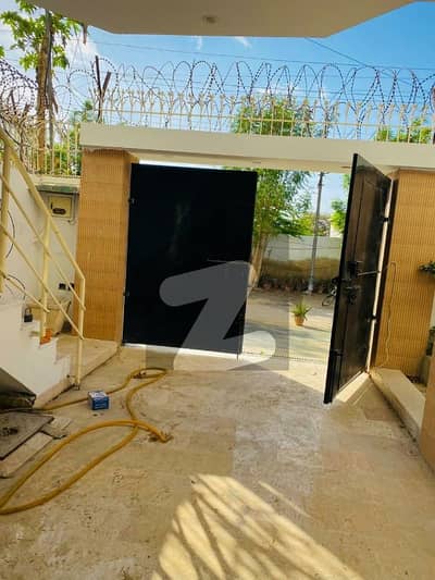 گلشنِ اقبال - بلاک 10 گلشنِ اقبال,گلشنِ اقبال ٹاؤن,کراچی میں 6 کمروں کا 9 مرلہ مکان 5.5 کروڑ میں برائے فروخت۔