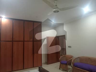 الرحمان گارڈن فیز 2 الرحمان گارڈن,لاہور میں 2 کمروں کا 5 مرلہ زیریں پورشن 35.0 ہزار میں کرایہ پر دستیاب ہے۔