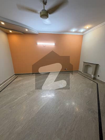 1 Kanal Upper Portion In Pcsir Phase 2