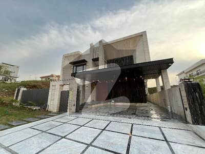 Luxurious Villa For Sale