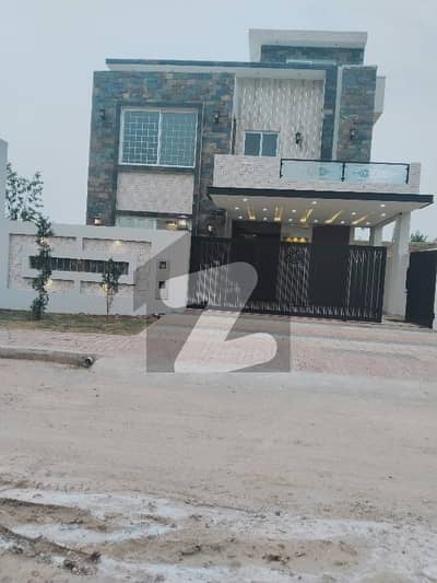 13 Marla House Available For Sale walking distance to masjid 13 Marla House Available For Sale walking distance to masjid