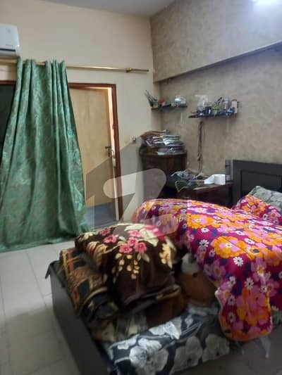 950 Square Feet Spacious Flat Is Available In Gulshan-e-Iqbal - Block 13/D-1 For rent