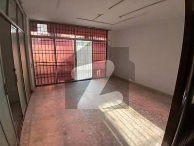 Looking For A House In Gulshan-e-Iqbal - Block 4 Karachi