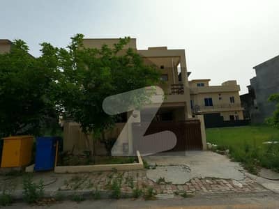 بحریہ ٹاؤن فیز 8 ۔ بلاک ایم بحریہ ٹاؤن فیز 8,بحریہ ٹاؤن راولپنڈی,راولپنڈی میں 3 کمروں کا 5 مرلہ مکان 1.85 کروڑ میں برائے فروخت۔