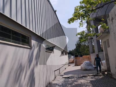Warehouse 2 Kanal 25 Feet Roof Height