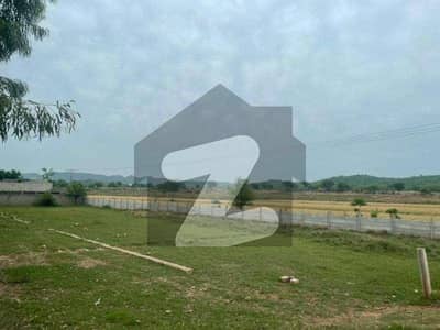 Lake View 10 Marla Plot For Sale Premium Location 1.85 Crore