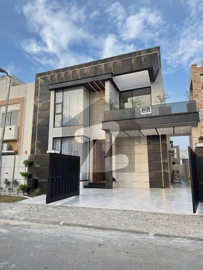 Modern Luxury & Prime Location: 10 Marla Designer Villa in DHA Phase 7