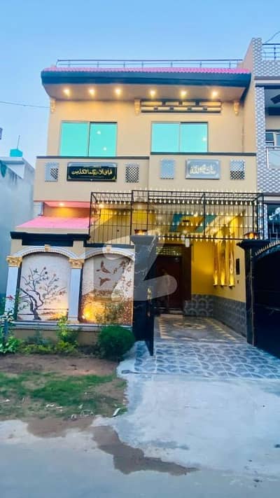 الرحمان فیز 2 - بلاک ایف الرحمان گارڈن فیز 2,الرحمان گارڈن,لاہور میں 3 کمروں کا 4 مرلہ مکان 1.6 کروڑ میں برائے فروخت۔