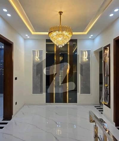 House Of 5 Marla Available In Bahria Town - Sector E