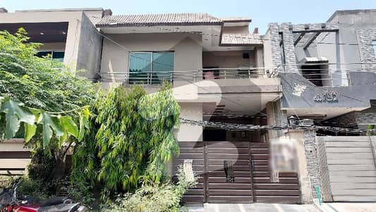 A Prime Location 6 Marla House Is Up For Grabs In T & T Aabpara Housing Society