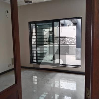 8 MARLA BRAND NEW HOUSE IN DHA RAHBAR FOR RENT