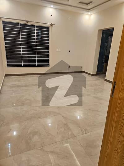آئی ۔ 8 اسلام آباد میں 3 کمروں کا 14 مرلہ بالائی پورشن 1.95 لاکھ میں کرایہ پر دستیاب ہے۔