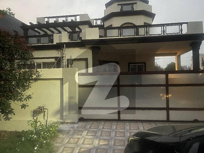 ڈی ایچ اے فیز 6 ڈیفنس (ڈی ایچ اے),لاہور میں 5 کمروں کا 1 کنال مکان 2.95 لاکھ میں کرایہ پر دستیاب ہے۔ ڈی ایچ اے فیز 6 ڈیفنس (ڈی ایچ اے),لاہور میں 5 کمروں کا 1 کنال مکان 2.95 لاکھ میں کرایہ پر دستیاب ہے۔