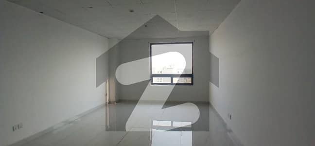 Prime Executive Offices 425 Square Feet Office Available For (SALE) In Gulberg 3 Lahore!