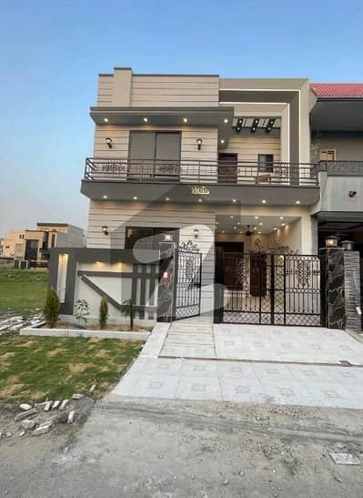 سٹی ہاؤسنگ سوسائٹی گوجرانوالہ میں 4 کمروں کا 5 مرلہ مکان 1.85 کروڑ میں برائے فروخت۔