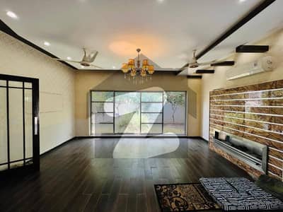 1 Kanal Slightly Use Full House For Rent in DHA Phase 8 Ex Park View