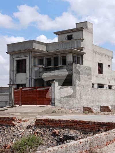 Triple Storey 12 Marla House For Sale In Fatima Avenue Multan