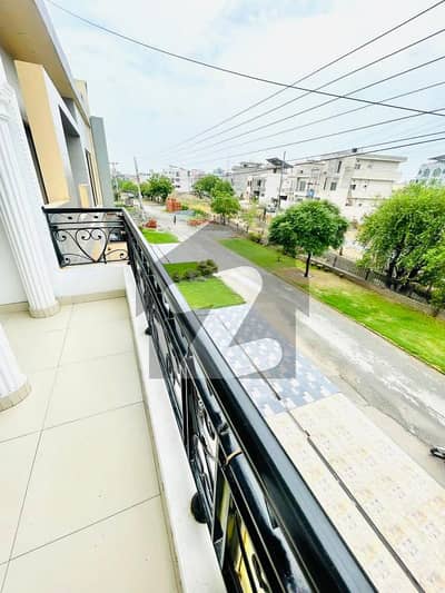 10 Marla House Owner Build in LDA Avenue Lahore For Sale
