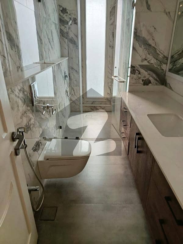 **Luxury Flat for Sale 1st Floor | 2500 Sqft** **Luxury Flat for Sale 1st Floor | 2500 Sqft**