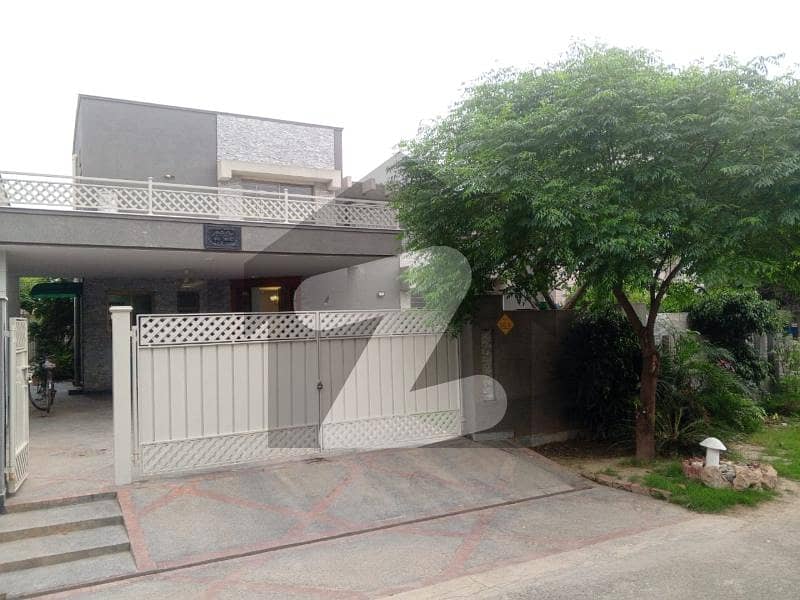 1 Kanal Full House for Sale 1 Kanal Full House for Sale