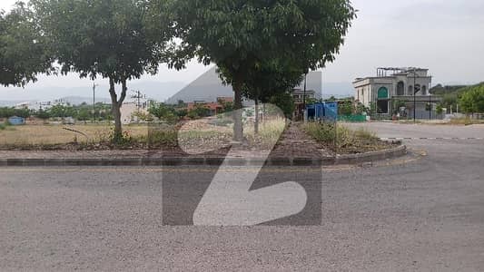 Sec M kanal Corner plot available Sec M kanal Corner plot available