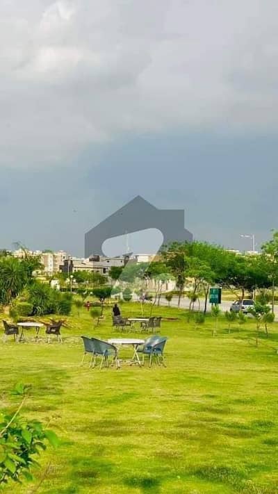 بی ۔ 17 اسلام آباد میں 1 کنال رہائشی پلاٹ 1.05 کروڑ میں برائے فروخت۔