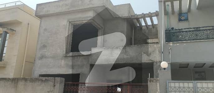 پی ایچ اے ایف آفیسرز ریزڈینسیا کوری روڈ,اسلام آباد میں 5 کمروں کا 8 مرلہ مکان 2.9 کروڑ میں برائے فروخت۔