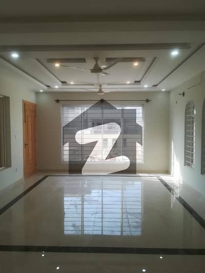 جی ۔ 14/4 جی ۔ 14,اسلام آباد میں 3 کمروں کا 1 کنال زیریں پورشن 1.4 لاکھ میں کرایہ پر دستیاب ہے۔